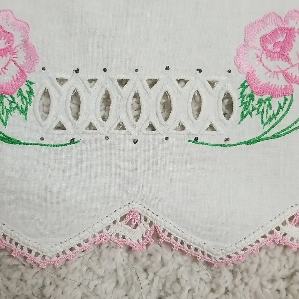 Vintage Embroidered Table Scarf Flowers